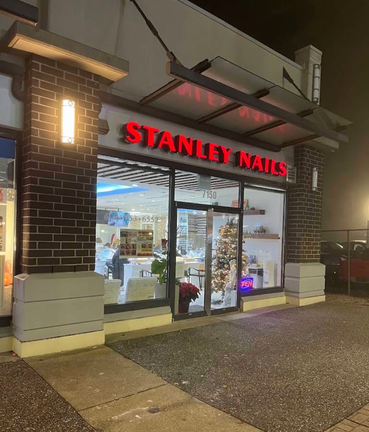 Stanley Nails storefront at Stanley Nails Highgate