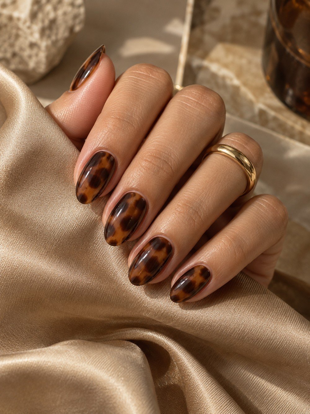 Tortoiseshell pattern nail inspiration